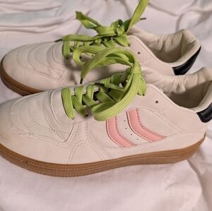 Nicole Miller pink + white sneakers Sz 8 Like New